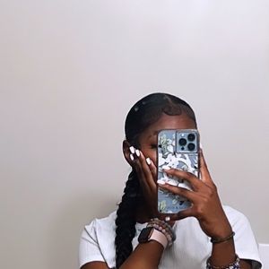 Meet your Posher, Nia